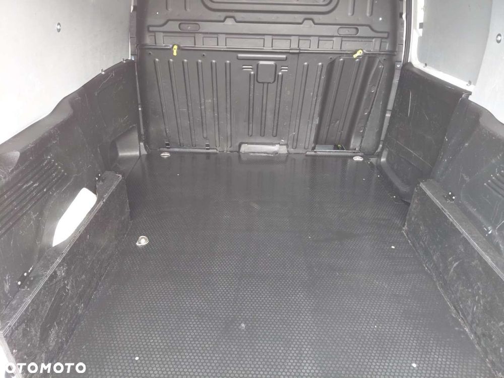 Citroën BERLINGO - 17