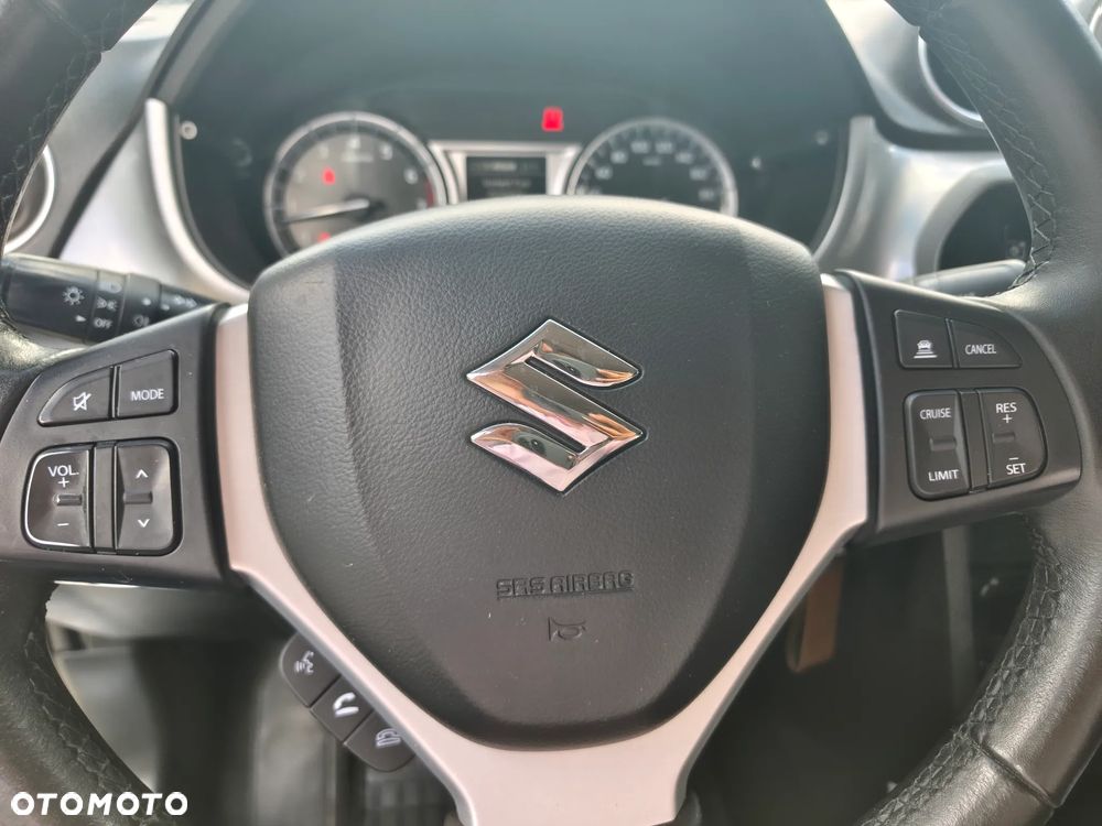 Suzuki Vitara 1.6 Premium 4WD - 18