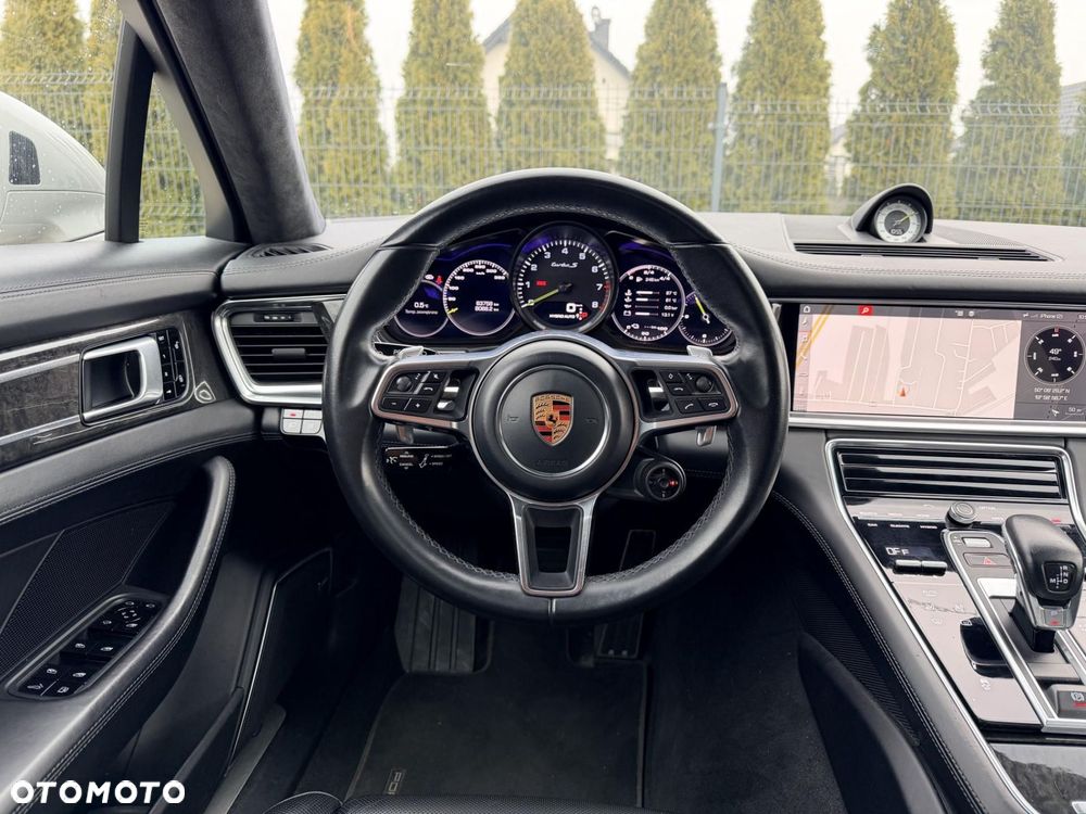 Porsche Panamera Turbo S E-Hybrid - 11