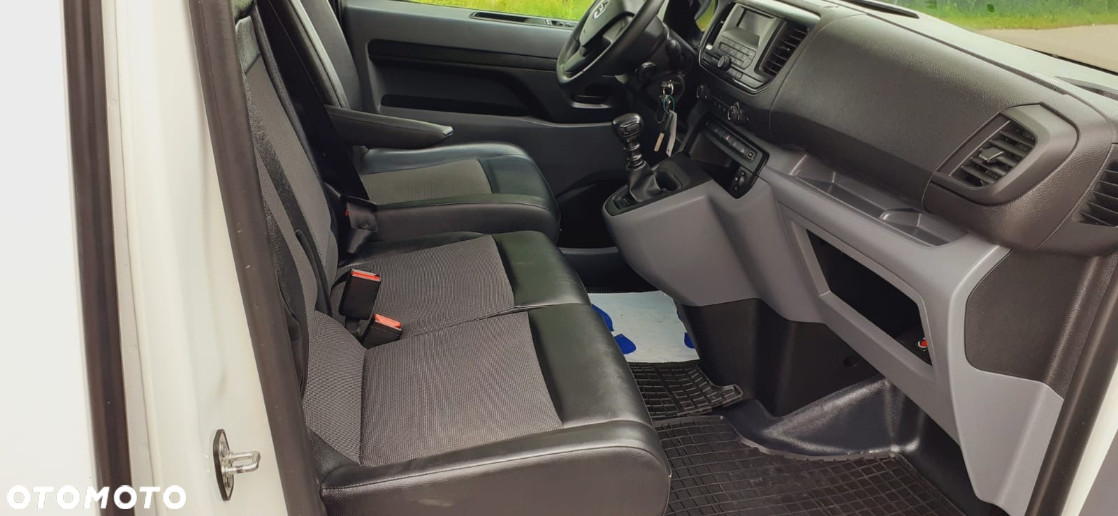 Opel Vivaro - 24
