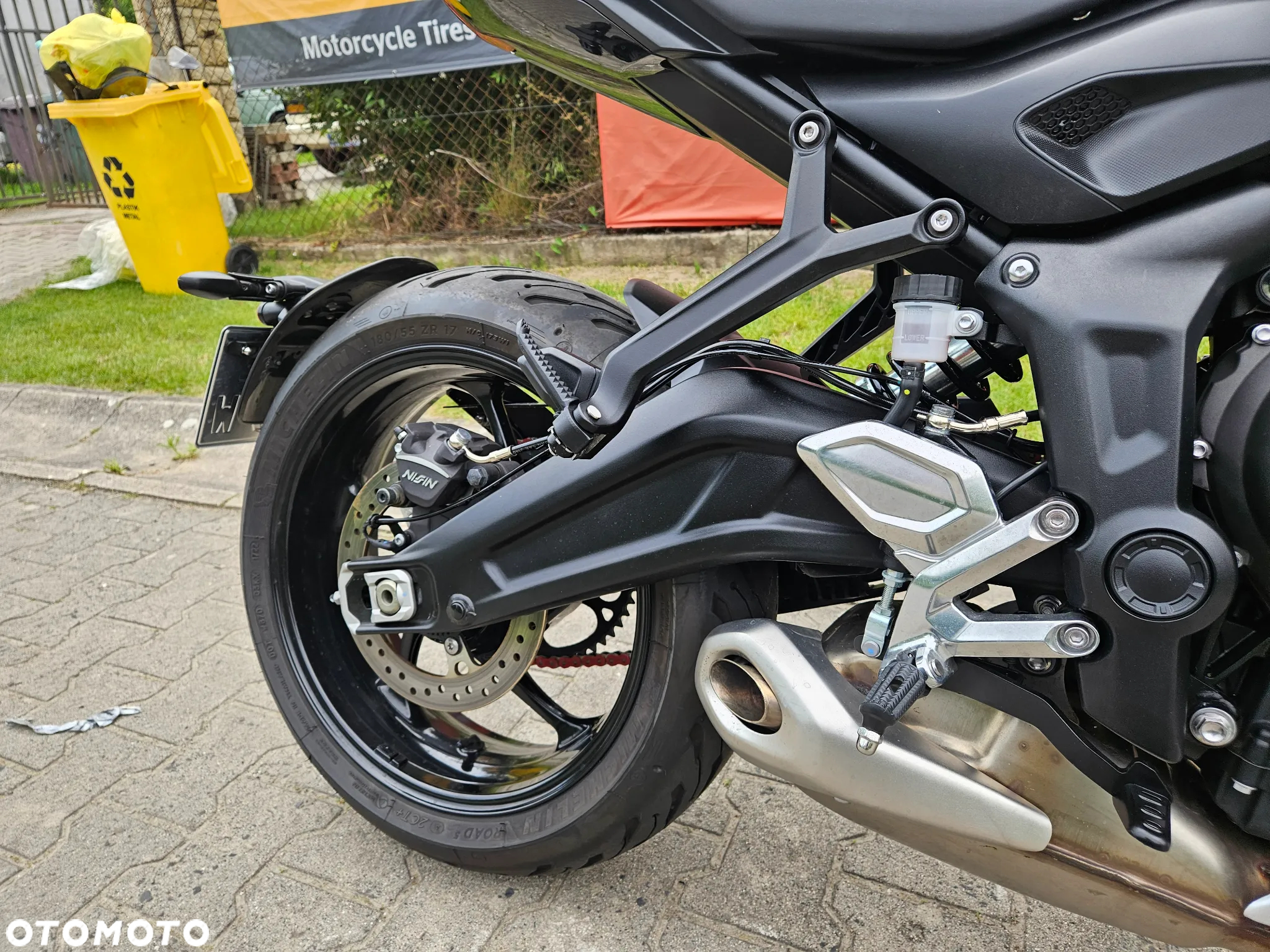 Triumph Trident - 19
