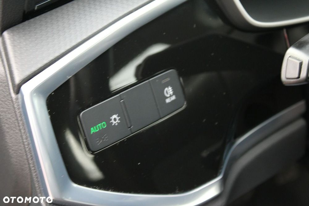Audi Q3 - 18
