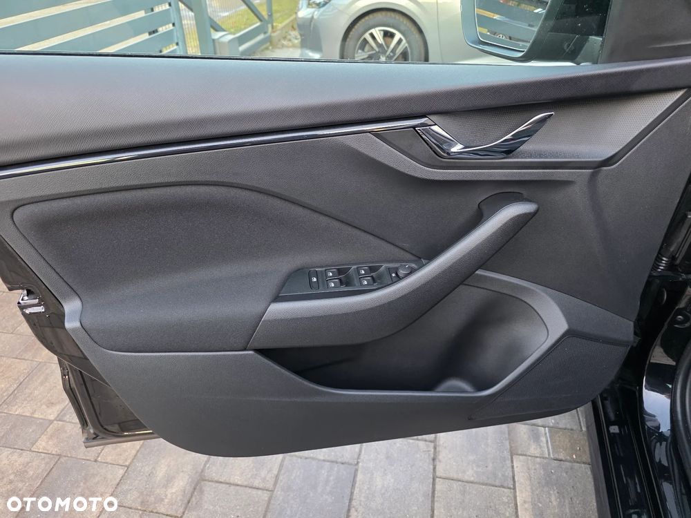 Skoda Kamiq 1.0 TSI Selection DSG - 38