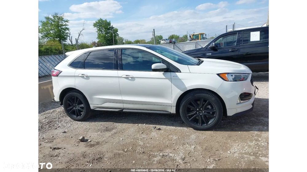 Ford Edge - 10