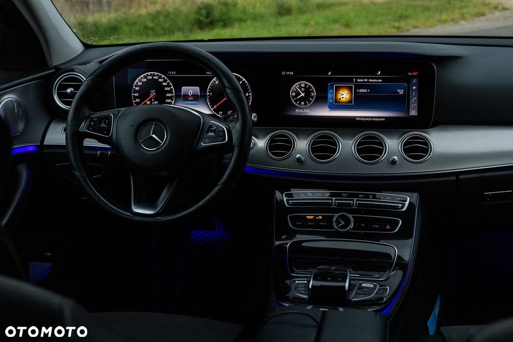 Mercedes-Benz Klasa E 220 d Business Edition 9G-TRONIC - 5