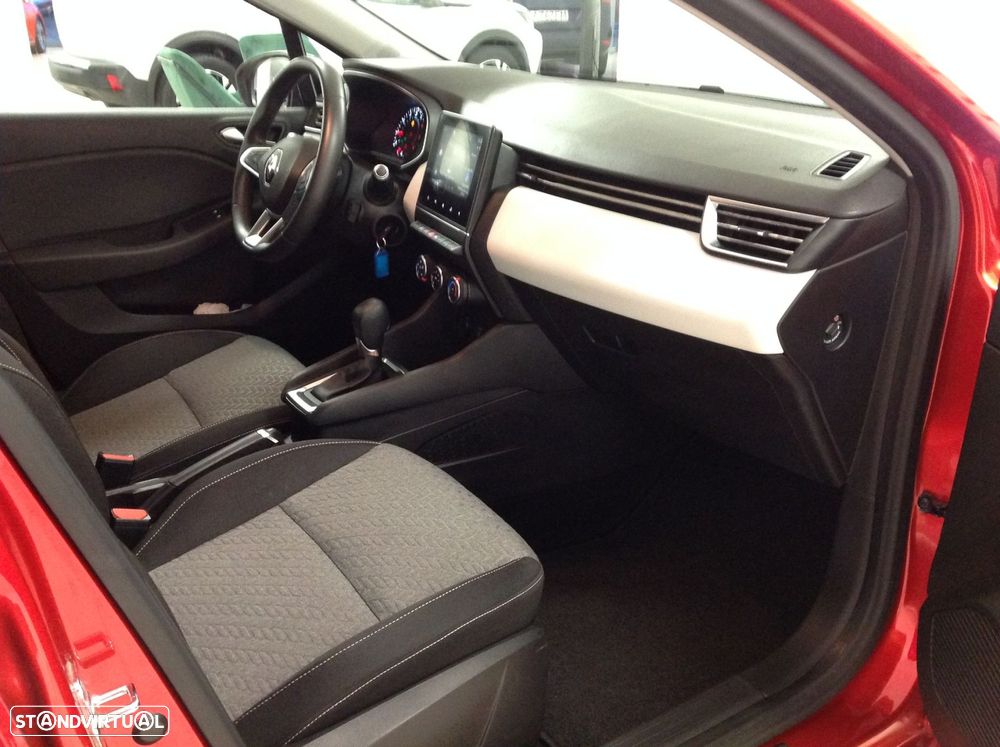 Renault Clio 1.0 TCe Limited CVT - 28