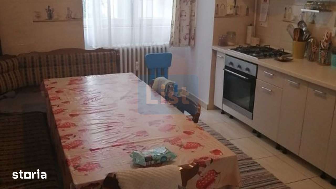 Apartament Suceava: 4 camere, 78 mp, Str Samoil Isopescu - Imagine principală: 4/6
