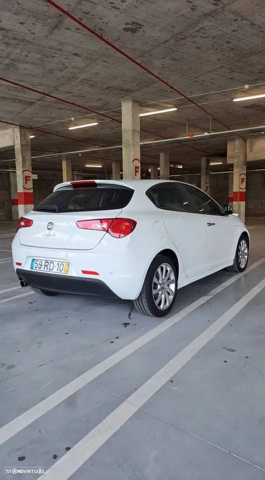 Alfa Romeo Giulietta 1.6 JTDm - 3