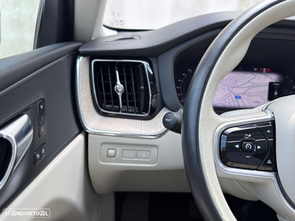 Volvo XC 60 2.0 T6 PHEV Inscription AWD - 50