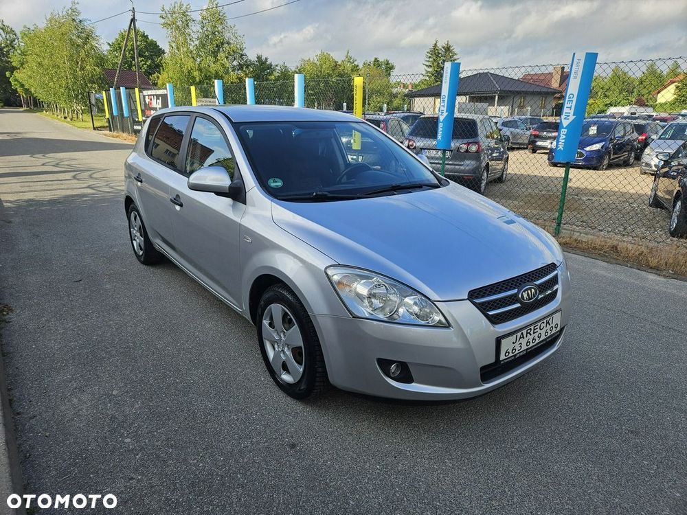 Kia Ceed - 3