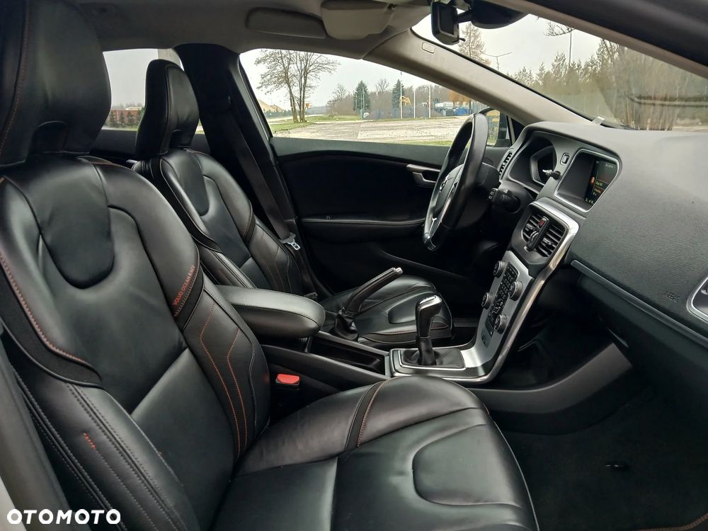 Volvo V40 D3 Ocean Race - 14