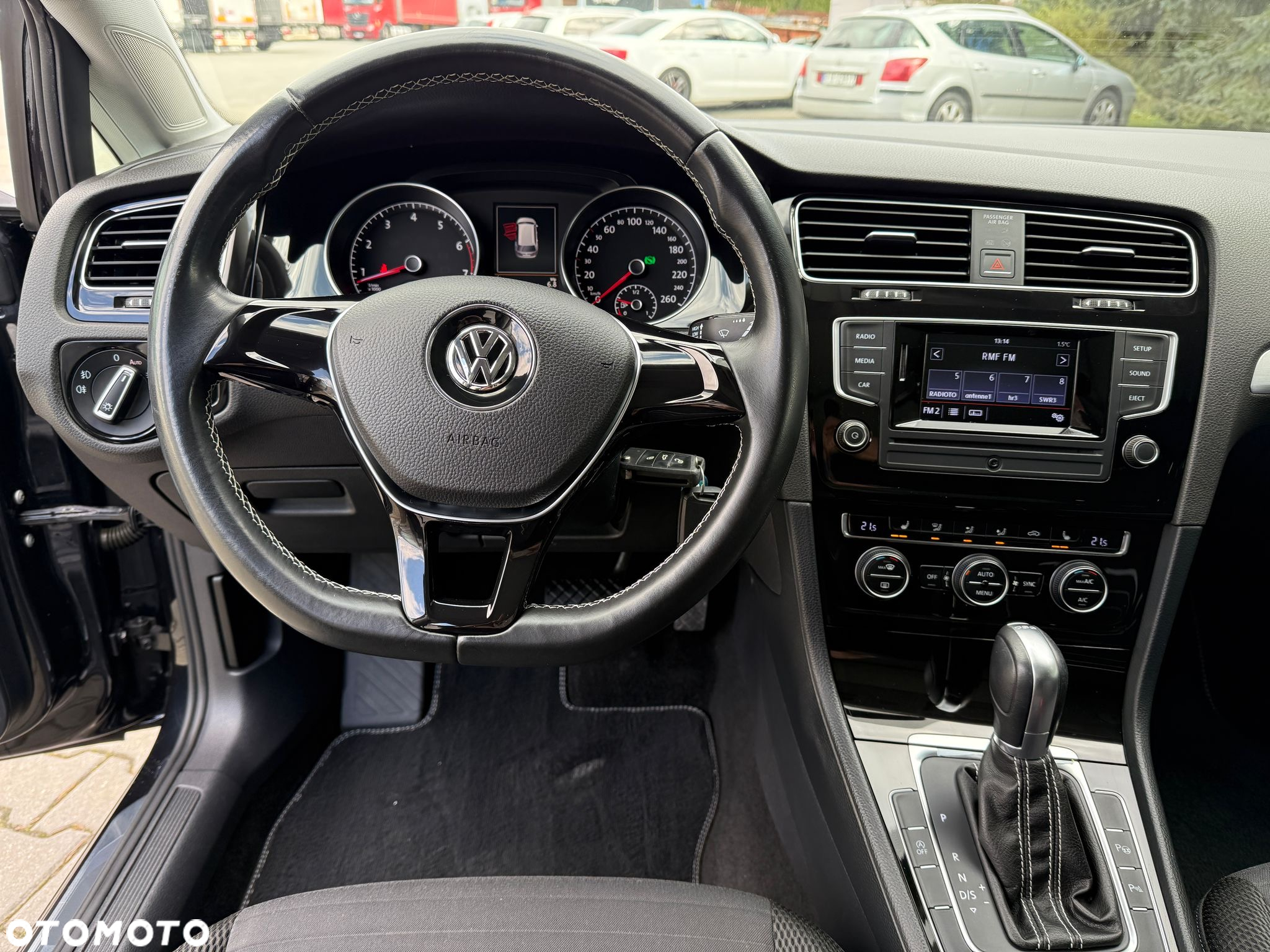 Volkswagen Golf 1.4 TSI BlueMotion Technology DSG Cup - 18