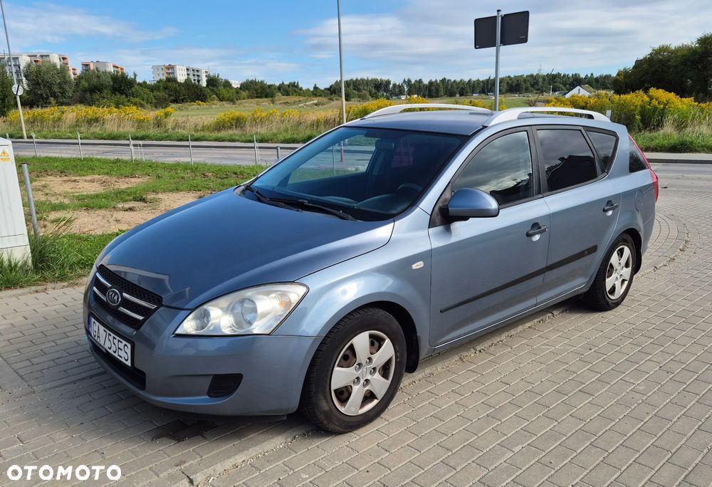 Kia Ceed 1.6 Crdi Comfort - 1