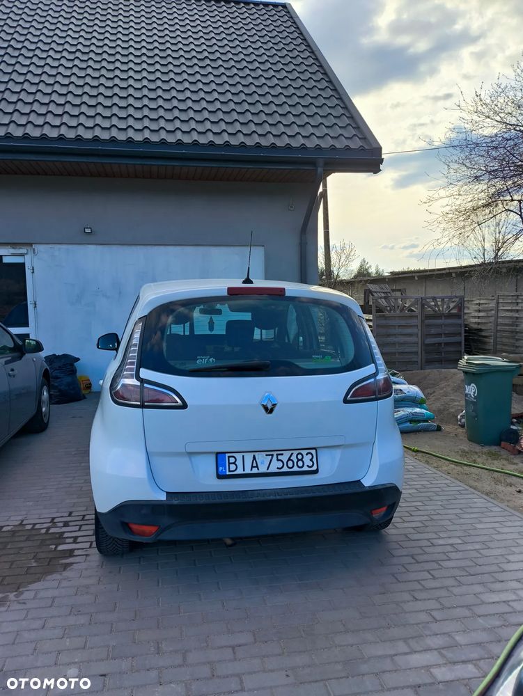 Renault Scenic 1.6 16V 110 TomTom Edition - 4