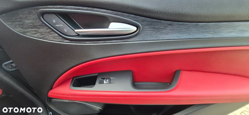 Alfa Romeo Stelvio - 19