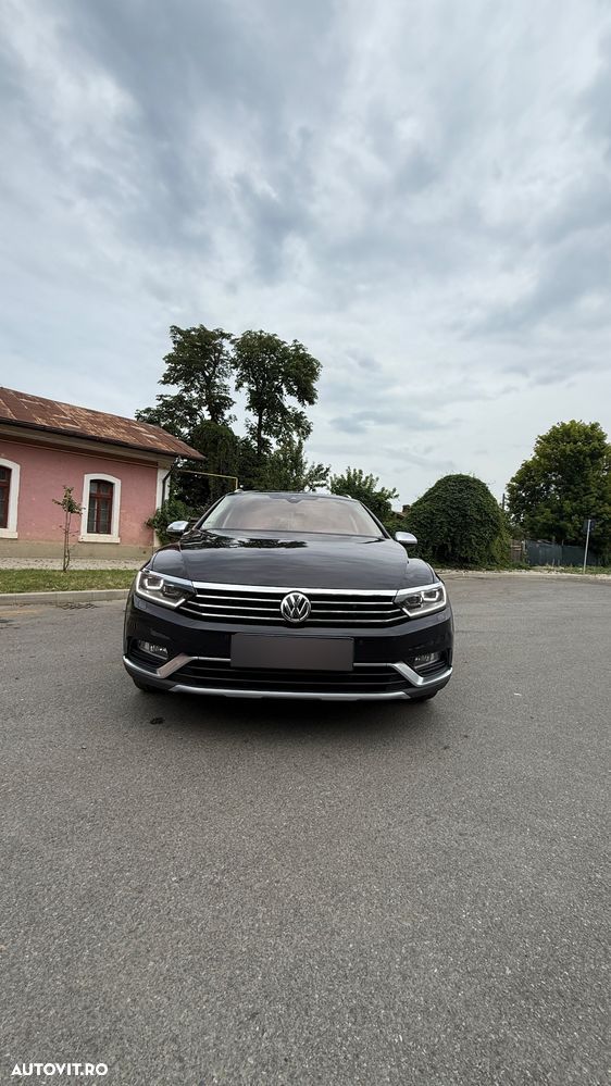 Volkswagen Passat Alltrack - 1