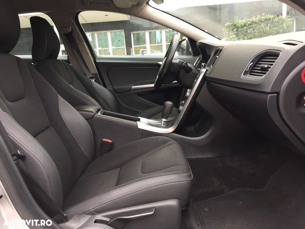 Volvo V60 D3 Geartronic Momentum - 3