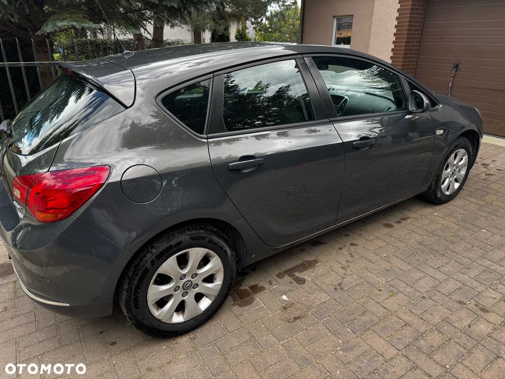 Opel Astra 1.6 CDTI Enjoy - 8