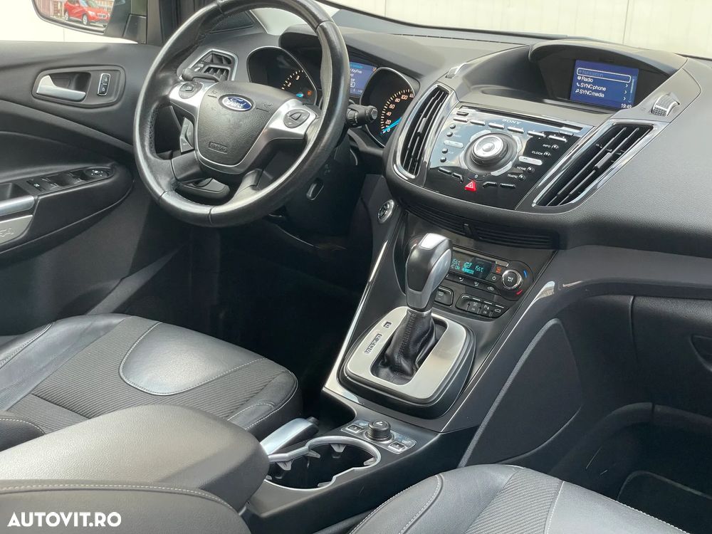 Ford Kuga - 12