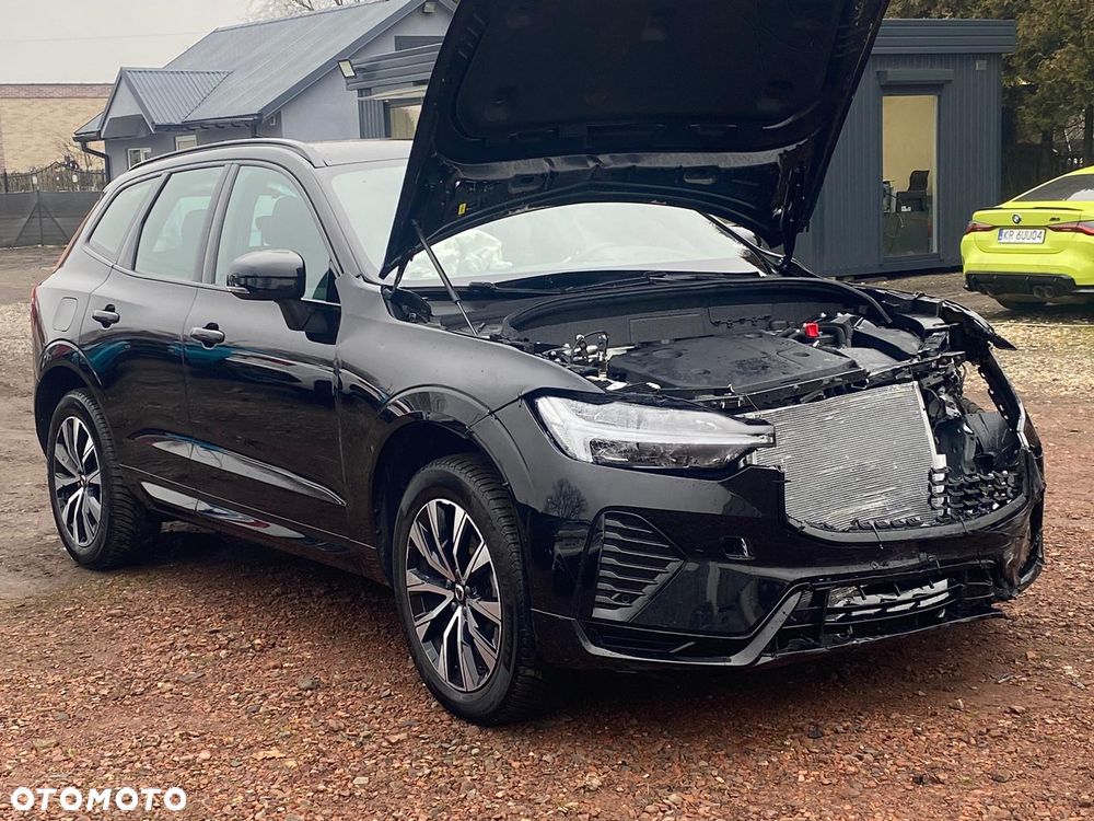 Volvo XC 60 B4 D AWD Plus Dark - 4