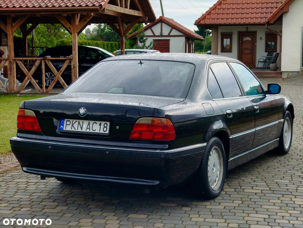BMW Seria 7 - 15