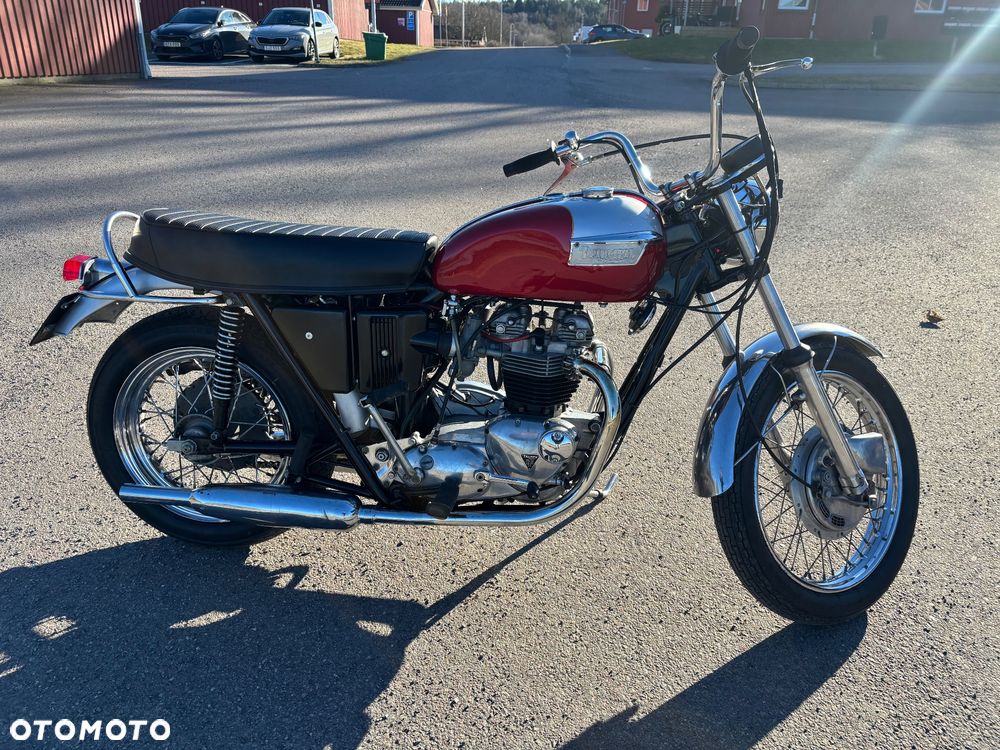 Triumph Bonneville - 12