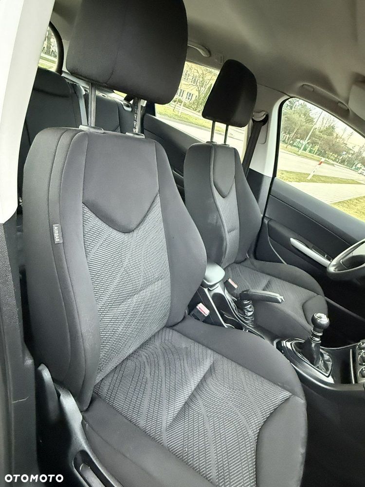 Peugeot 308 - 15