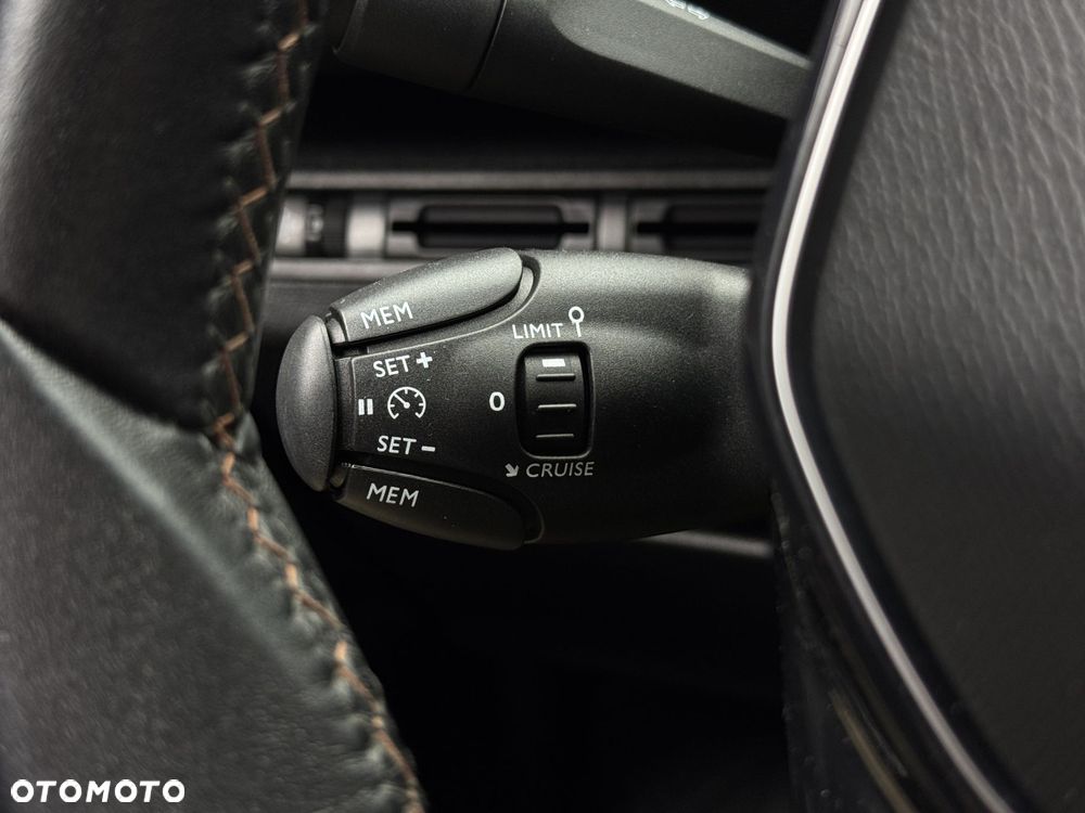 Peugeot 3008 1.2 PureTech Active - 23