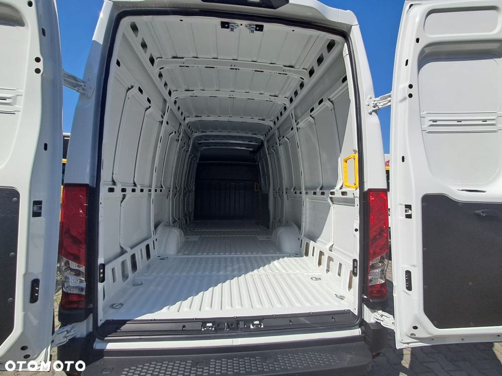 Iveco Daily 35S18HA8 V - 8