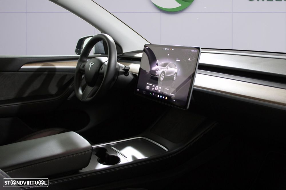 Tesla Model Y RWD - 9