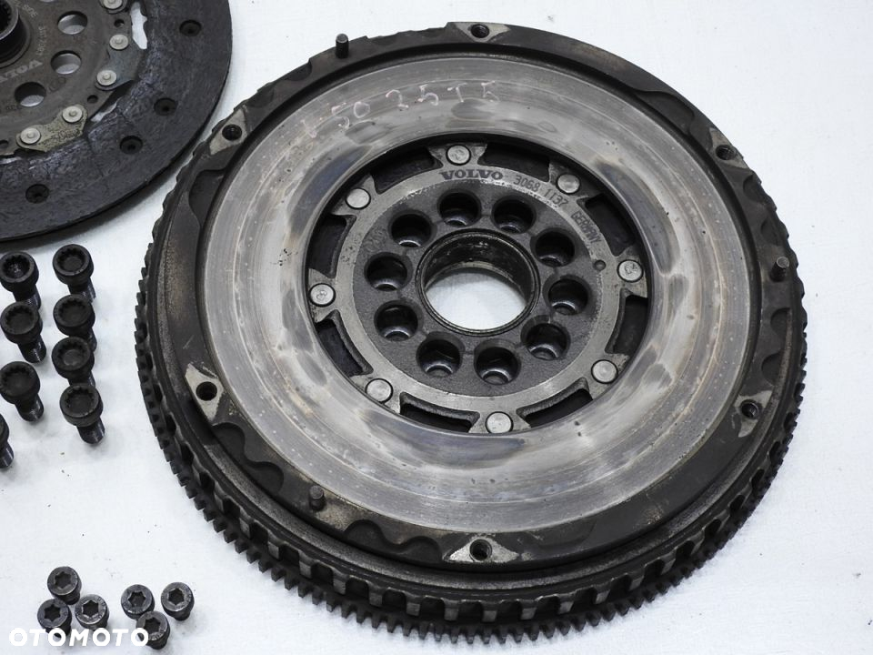 SPRZĘGŁO TARCZA DOCISK VOLVO V50 2.5 T5 - 6