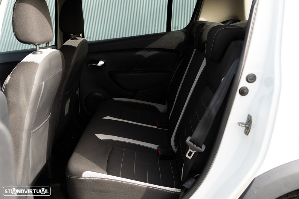 Dacia Sandero 0.9 TCe SL Stepway of Life Bi-Fuel - 30