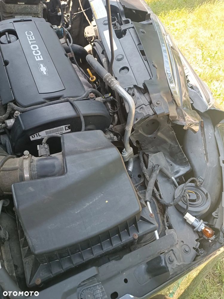 Chevrolet Cruze 1.6 LT - 13