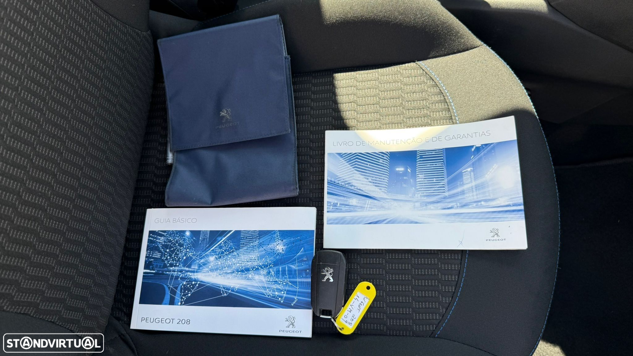 Peugeot 208 1.2 PureTech Signature - 46