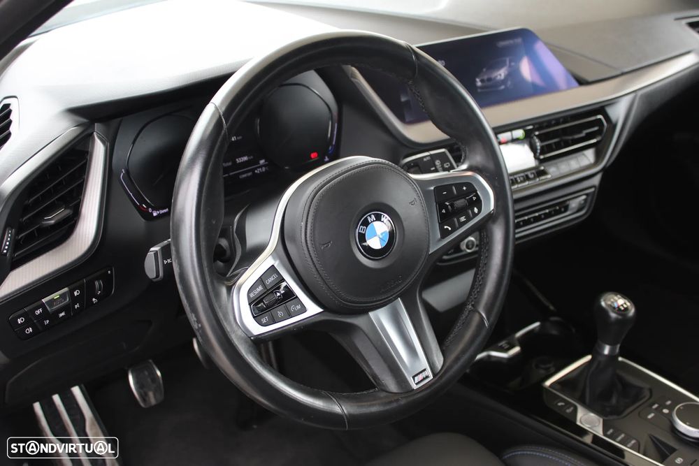BMW 116 d Pack Desportivo M - 10