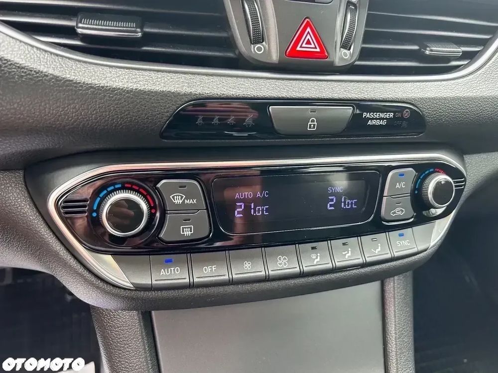 Hyundai i30 1.4 T-GDI DCT Premium - 19