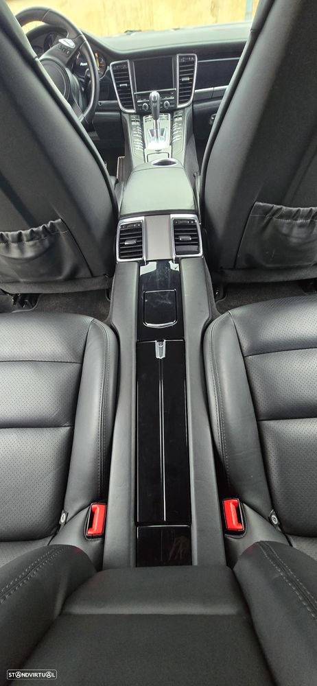 Porsche Panamera Standard - 17
