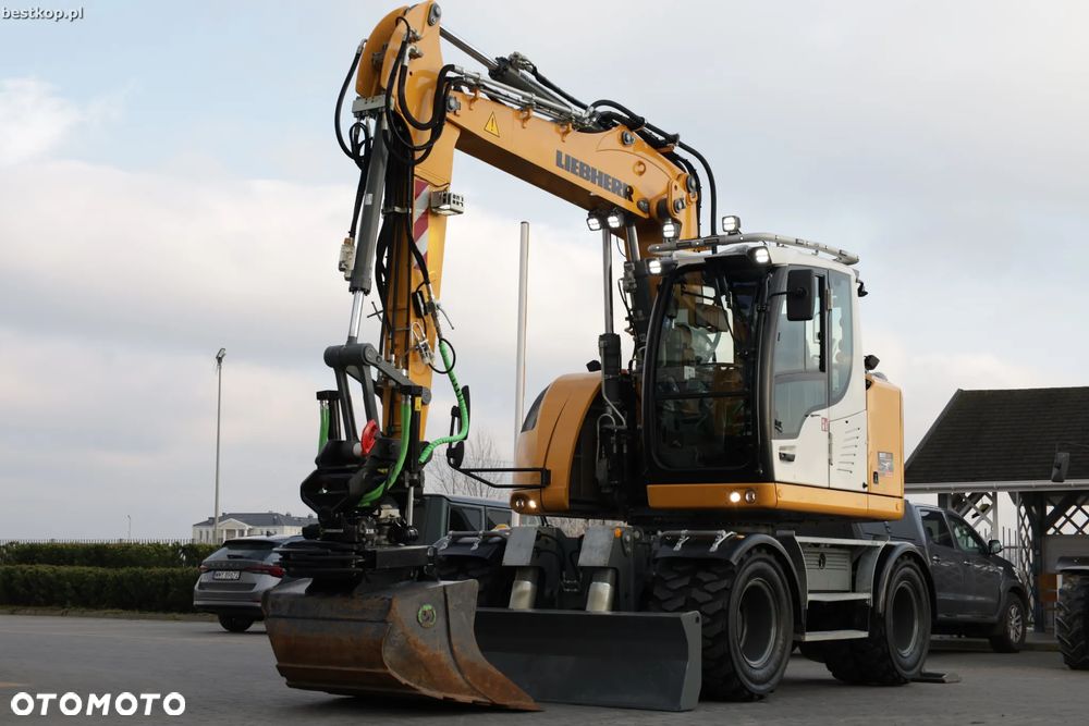 Liebherr A913 Compact Litronic - 14