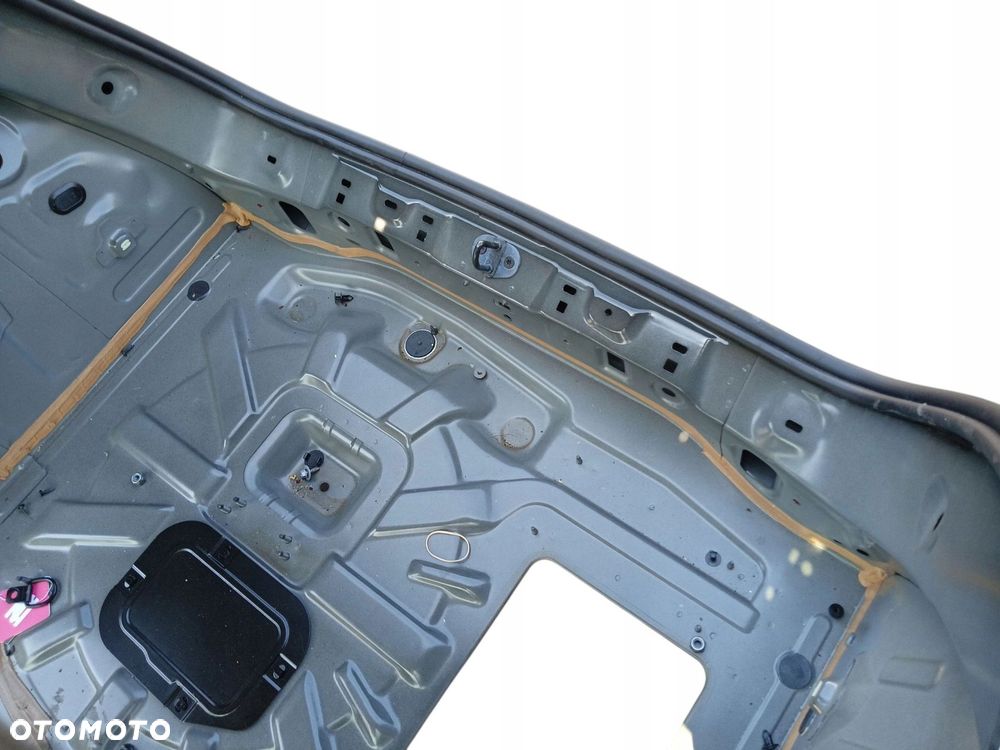 PAS TYLNY WANNA RENAULT CAPTUR II LAK: TEGNE (19-24) - 3