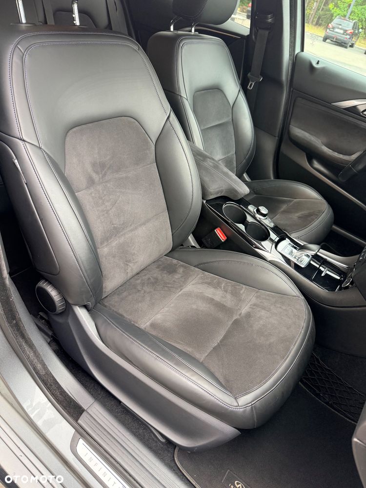 Infiniti Q30 1.5d Business Executive 7DCT - 25