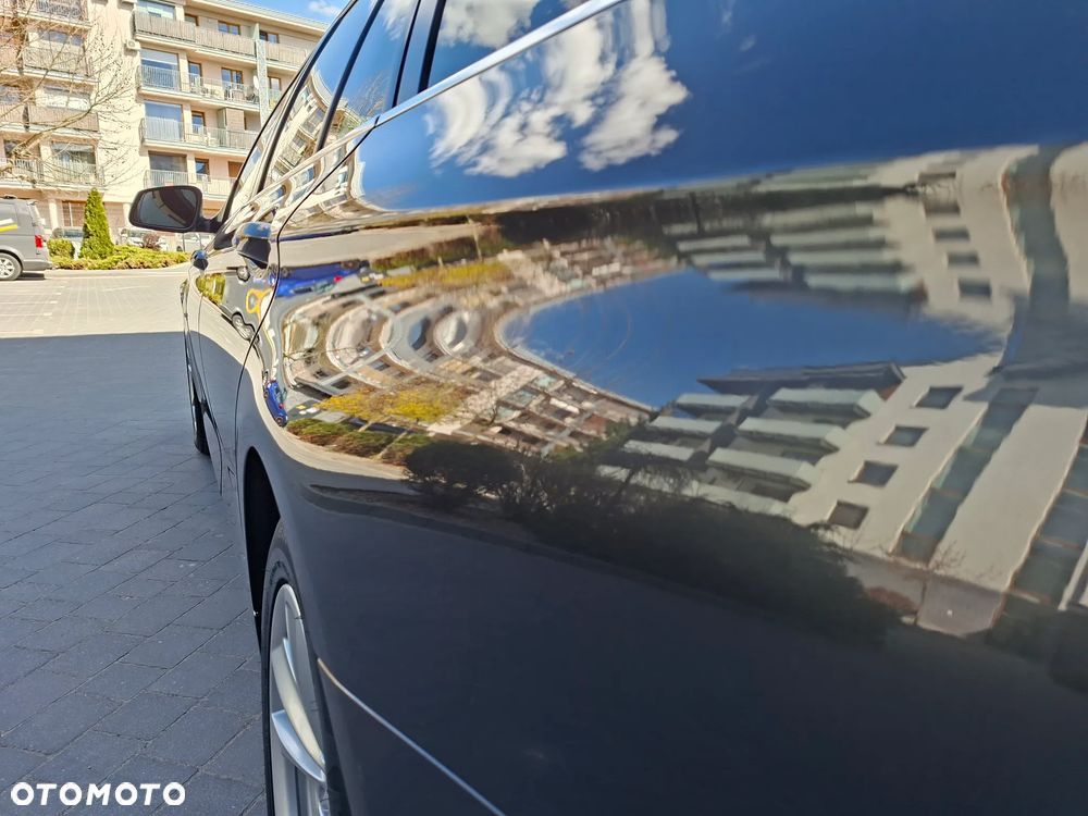 BMW Seria 5 528i Sport-Aut - 15