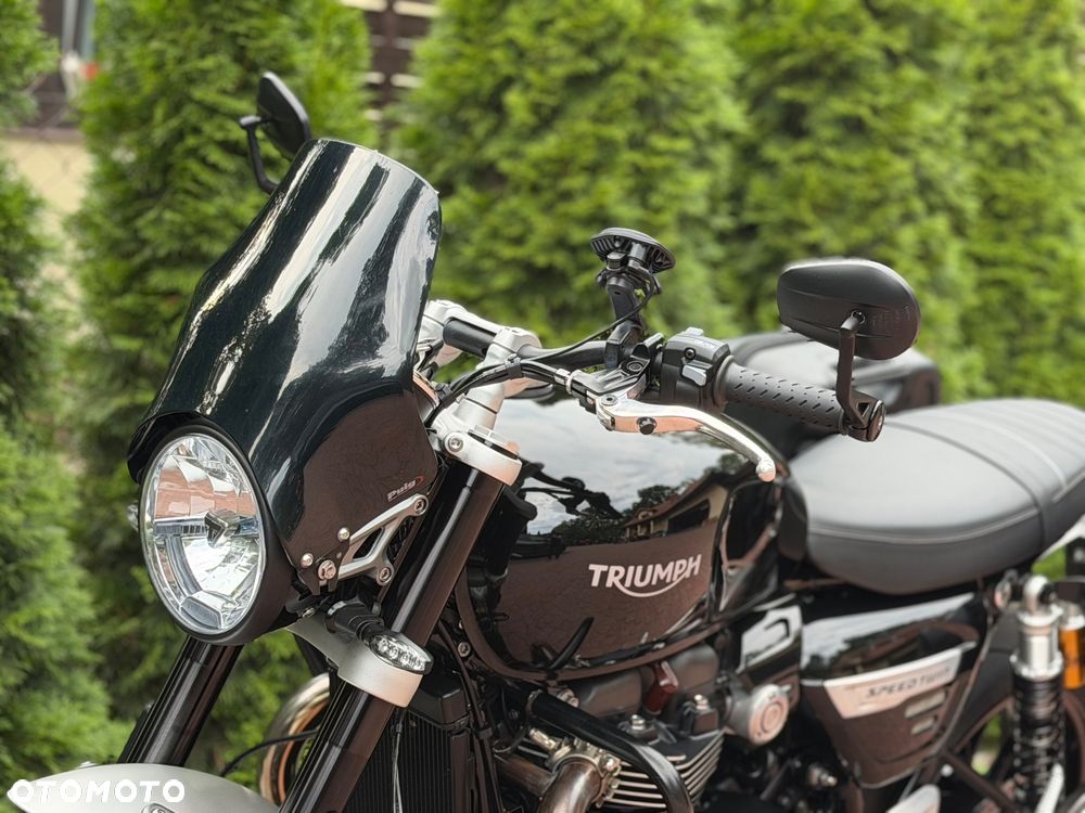 Triumph Speed Twin - 18