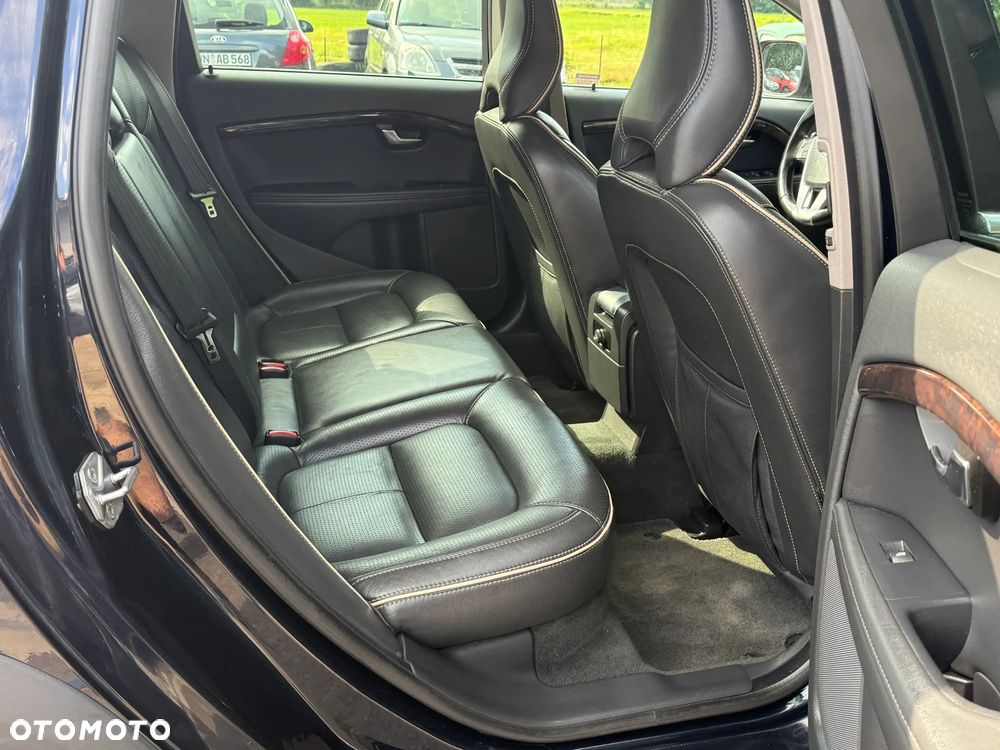 Volvo XC 70 - 8