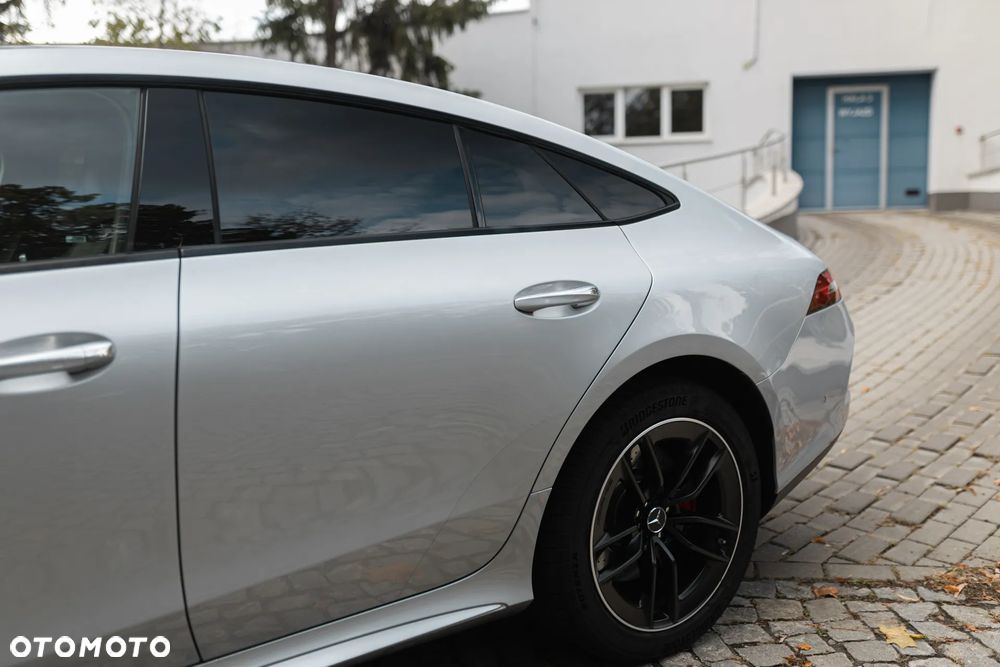 Mercedes-Benz AMG GT 53 4Matic+ Coupe 4D Speedshift TCT 9G - 4