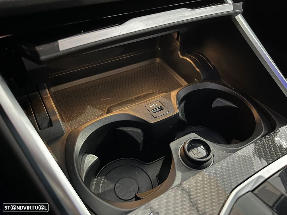 BMW M3 Competition - 24