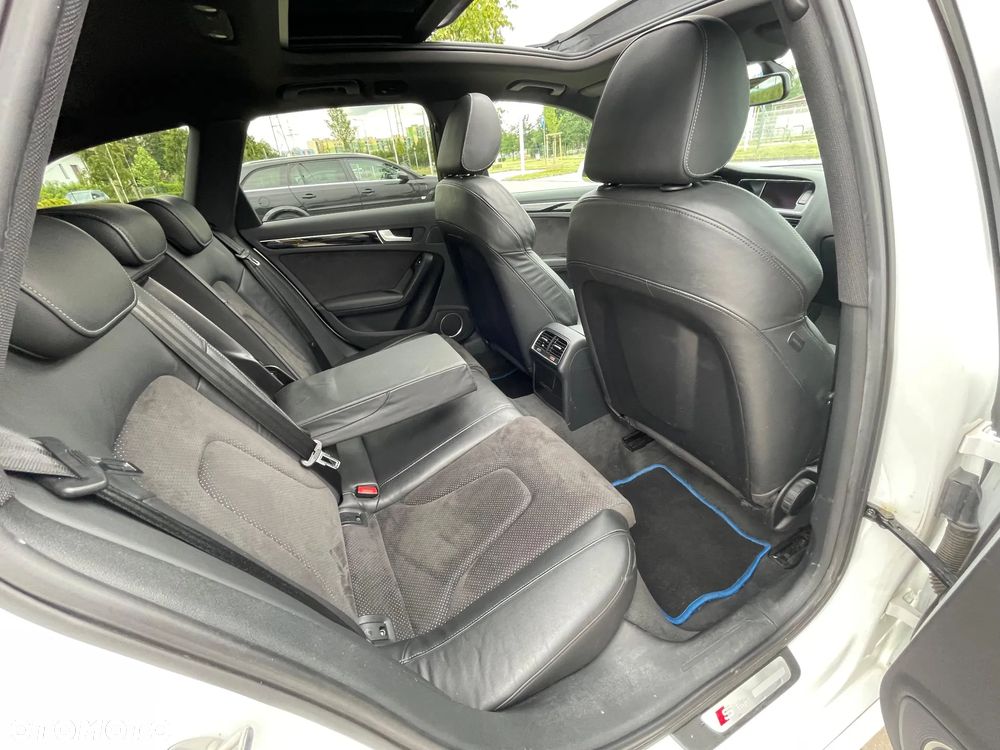 Audi A4 Avant 2.0 TDI DPF quattro S line Sportpaket - 12