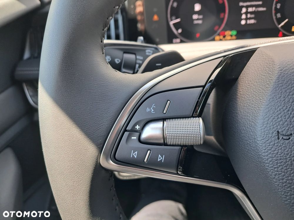 Skoda Superb 2.0 TDI SCR Selection DSG - 21