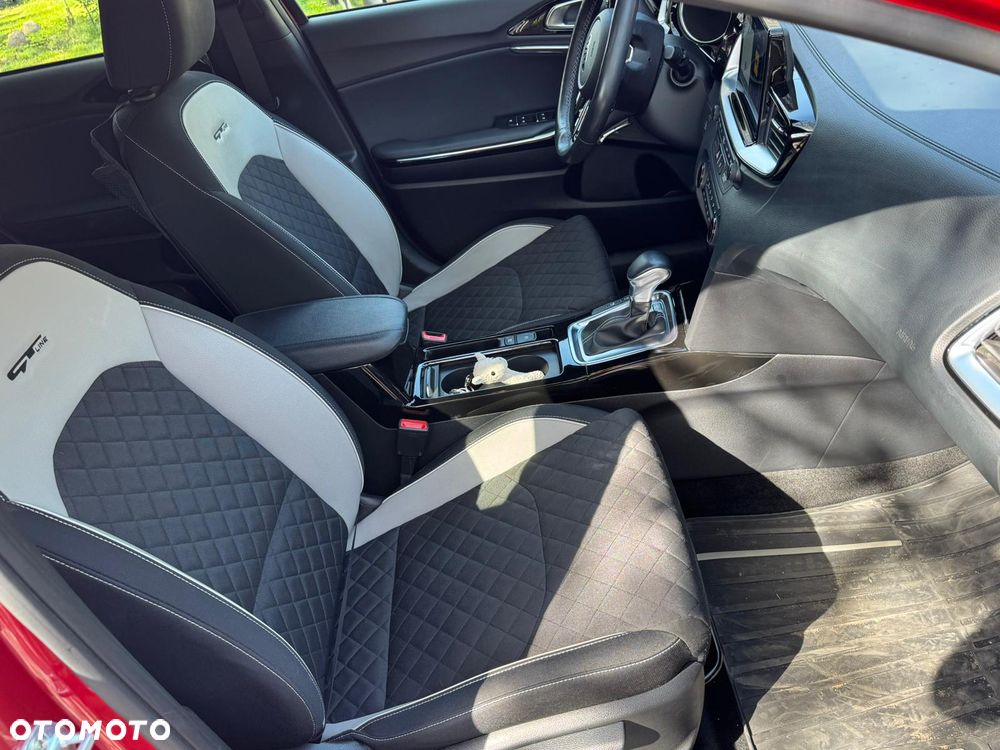 Kia ProCeed - 10
