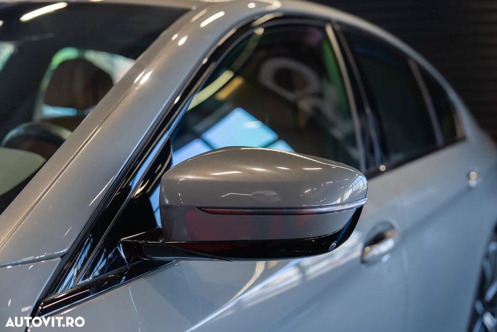 BMW Seria 5 540i xDrive Aut. - 12