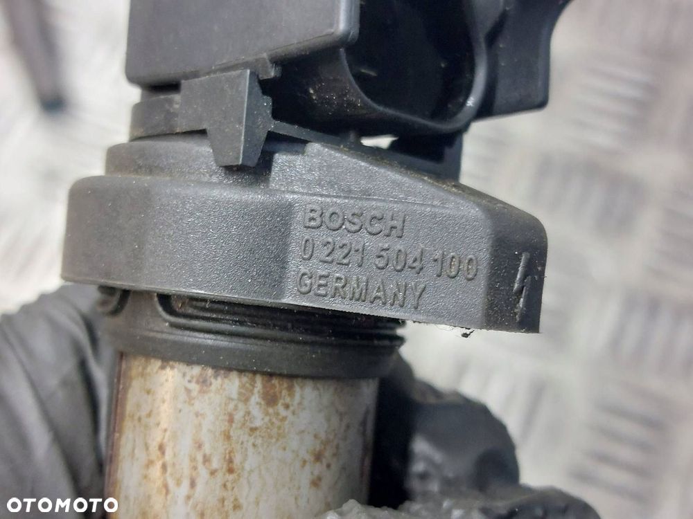 CEWKA ZAPŁONOWA KOMPLET BMW E90 2.0 16V BOSCH 0221504100 NGK U5055 - 5